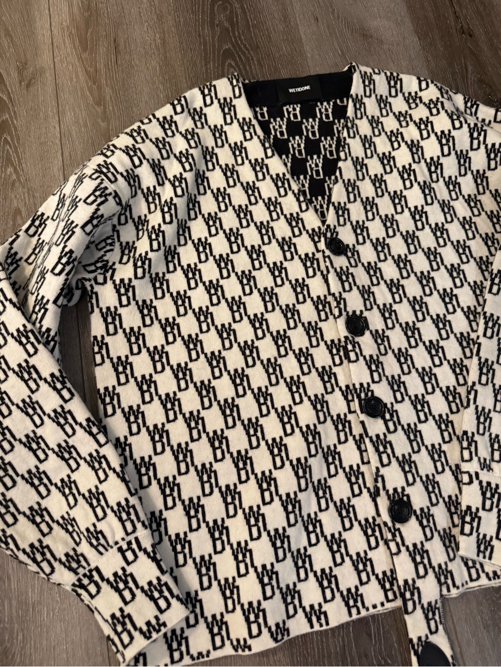 WE11DONE Logo Oversized Off-White Button Down Wool Cardigan Sweater Size Small - Picture 3 of 9